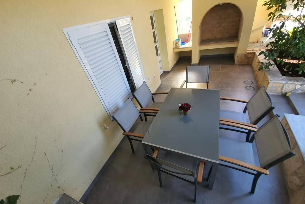 Apartment Punta Skala Villa Valentina เพทรอซาเน ภายนอก รูปภาพ